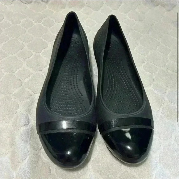 CROCS Womens Size 9 Black Cap Toe Ballet Flats Style 12300 Slip-On Casual Shoe - Picture 2 of 8
